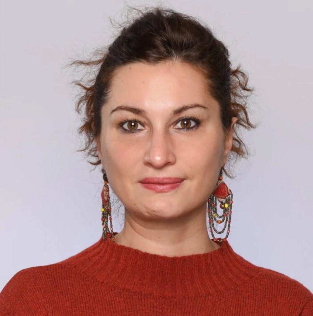 Paola-Piscitelli-sq Portrait of Paola Piscitelli